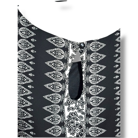 Luxology Black and White Vertical Geometric Pattern Shoulder Cutout Mini Dress - Picture 6 of 16